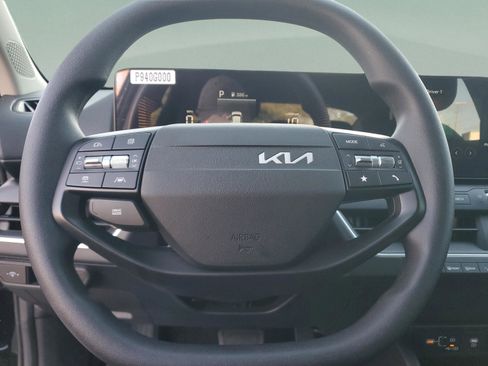 Certified 2025 Kia K4 LXS image 17