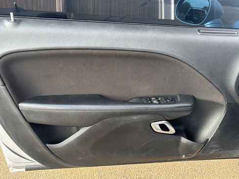 Used 2020 Dodge Challenger SXT image 4