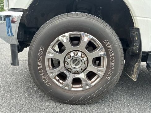 Used 2020 Ford F250 Lariat w/ Chrome Package AWD/4WD image 10