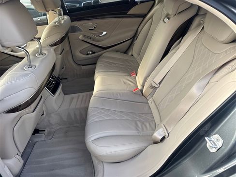 Used 2017 Mercedes-Benz S 550 Sedan image 20