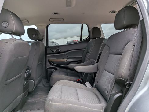 Used 2023 GMC Acadia SLE w/ Driver Convenience Package FWD image 24
