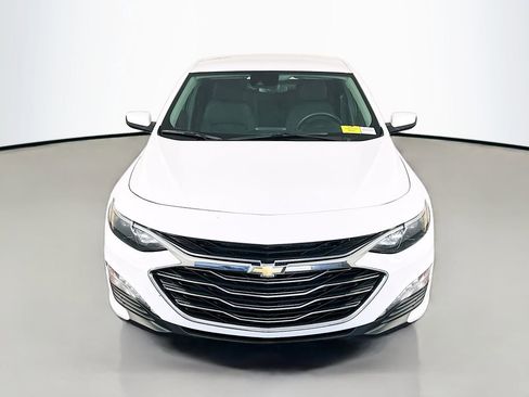 Used 2023 Chevrolet Malibu LT image 2