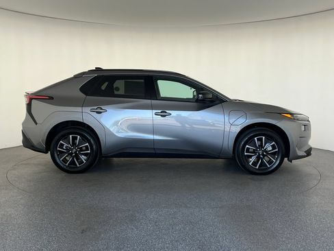 New 2026 Subaru Solterra AWD/4WD image 2