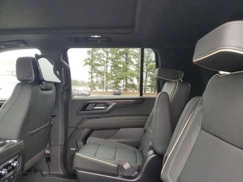 New 2026 GMC Yukon XL Elevation w/ Elevation Premium Package image 9