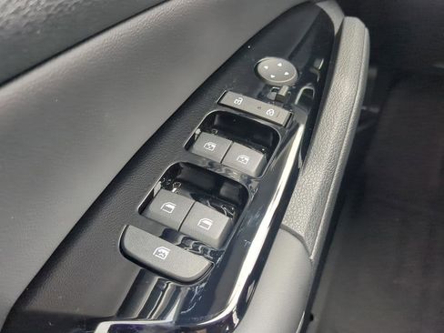 Certified 2025 Kia Sportage EX w/ Premium Package image 24