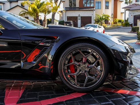 Used 2019 Chevrolet Corvette Z06 image 11