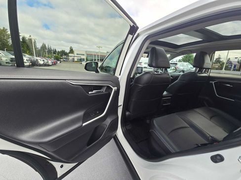 Used 2021 Toyota RAV4 Limited AWD/4WD image 15