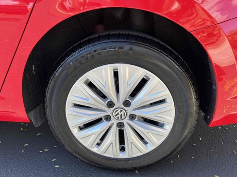 Used 2019 Volkswagen Jetta S image 69