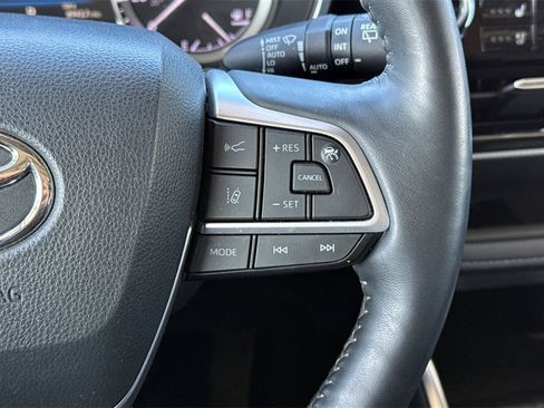 Used 2022 Toyota Highlander Platinum image 36