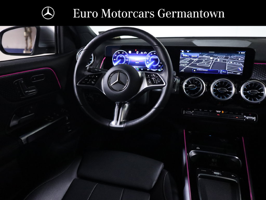 Used 2024 Mercedes-Benz EQB 300 4MATIC image 37