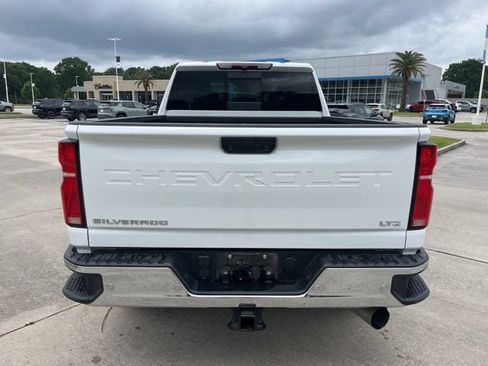 Used 2025 Chevrolet Silverado 2500 LTZ w/ LTZ Convenience Package AWD/4WD image 7