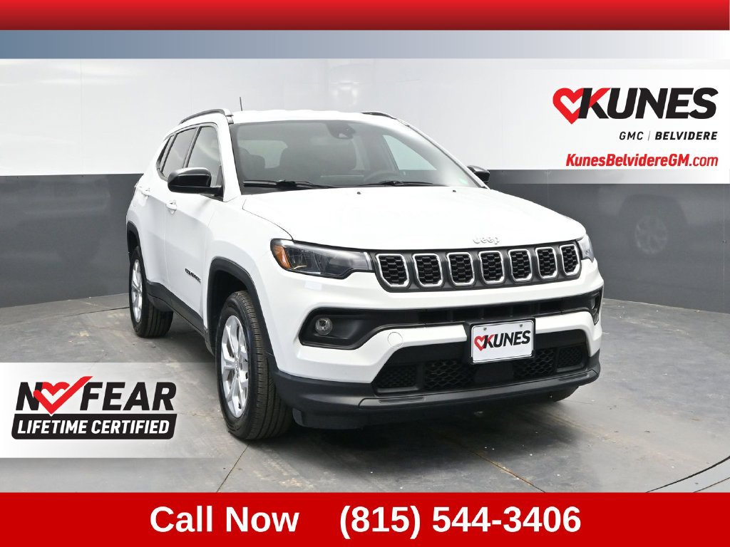 Used 2024 Jeep Compass Latitude AWD/4WD image 1