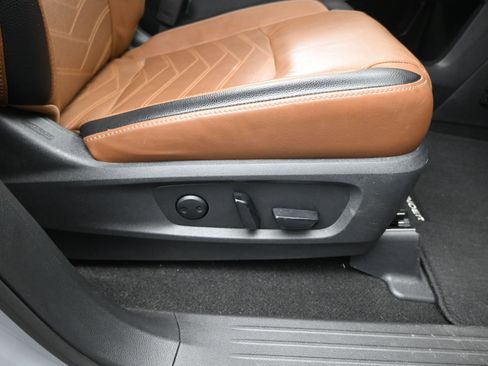 Certified 2023 Nissan Pathfinder Platinum w/ Cargo Package image 17