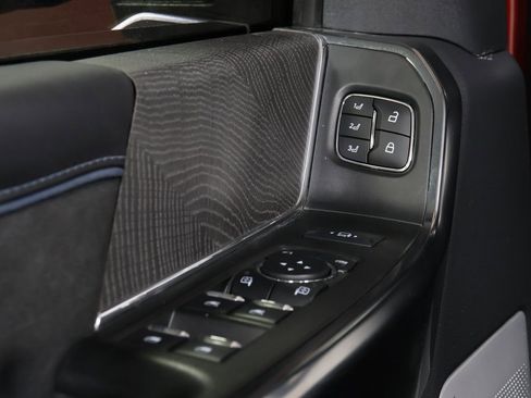 Used 2025 Ford F350 Platinum image 24