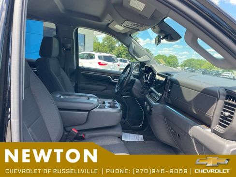 Used 2022 Chevrolet Silverado 1500 LT AWD/4WD image 10