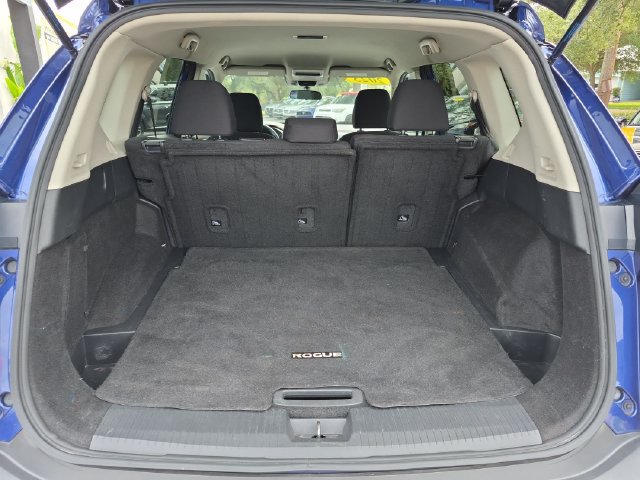 Used 2023 Nissan Rogue S AWD/4WD image 25