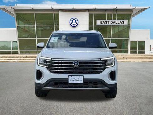 Used 2025 Volkswagen Atlas SE FWD image 6
