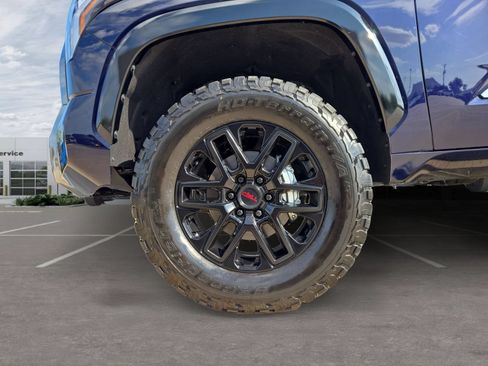 Used 2026 Toyota Tundra Platinum AWD/4WD image 11