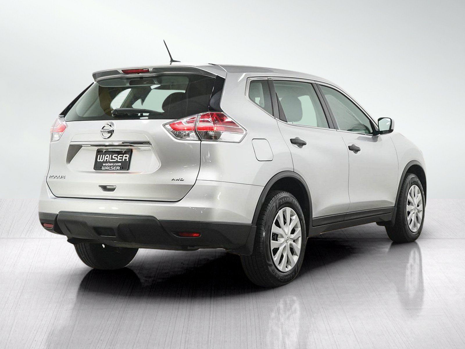Used 2016 Nissan Rogue S AWD/4WD image 5