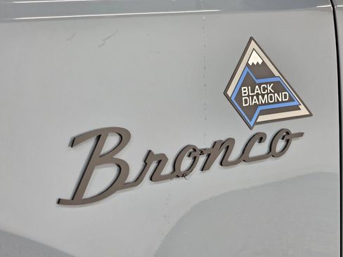 Used 2022 Ford Bronco Black Diamond AWD/4WD image 31