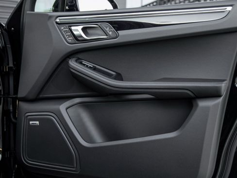 Used 2026 Porsche Macan S image 40