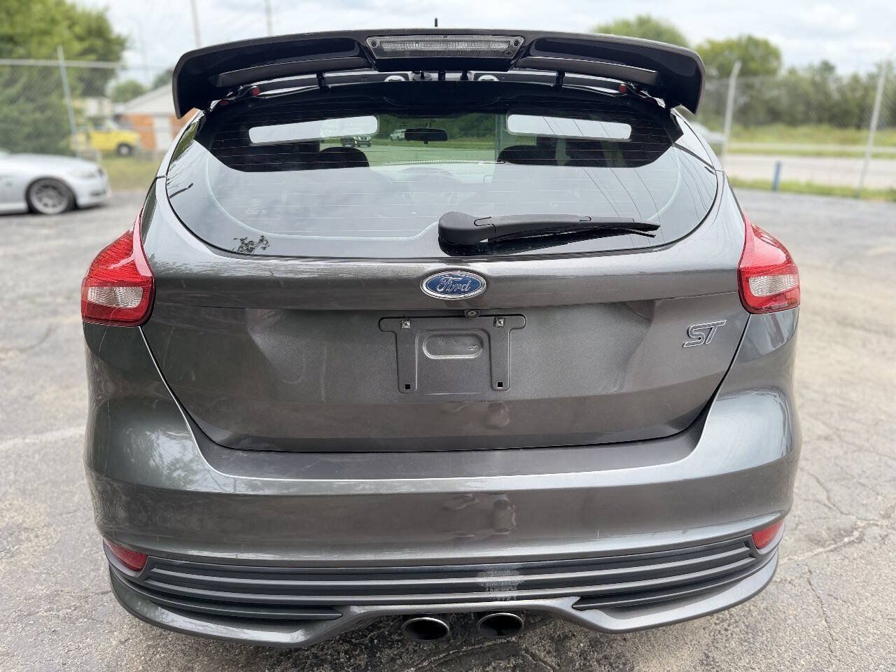 Used 2015 Ford Focus ST FWD image 4
