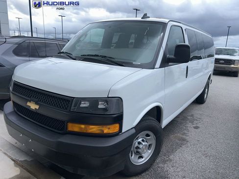 Used 2025 Chevrolet Express 3500 LS RWD image 1