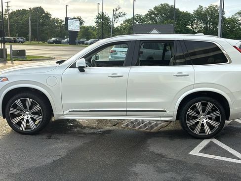 Used 2023 Volvo XC90 T8 Plus w/ Protection Package Premier AWD/4WD image 3