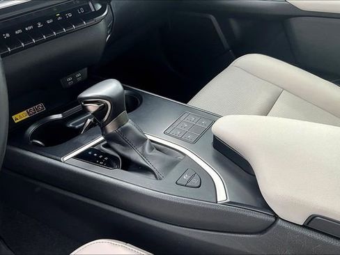 Used 2023 Lexus UX 250h AWD w/ Accessory Package (Z1) image 18