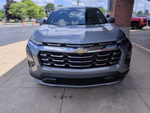 Used 2026 Chevrolet Equinox LT AWD/4WD image 10