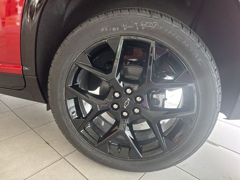 New 2026 Chevrolet Traverse RS w/ LPO, Floor Liner Package image 9