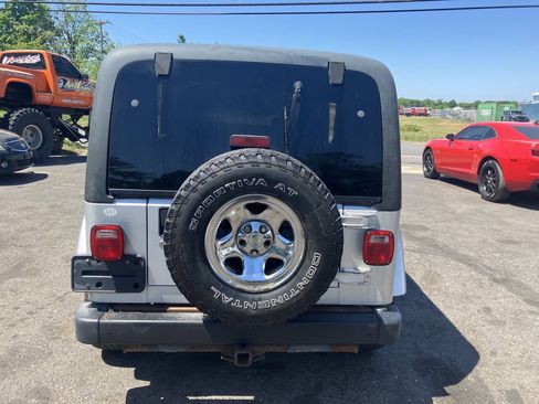 Used 2003 Jeep Wrangler X AWD/4WD image 8