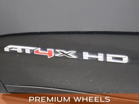 Used 2025 GMC Sierra 2500 AT4X AWD/4WD image 12