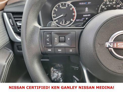 Certified 2023 Nissan Rogue SV image 30