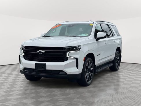Used 2024 Chevrolet Tahoe RST w/ Luxury Package AWD/4WD image 3