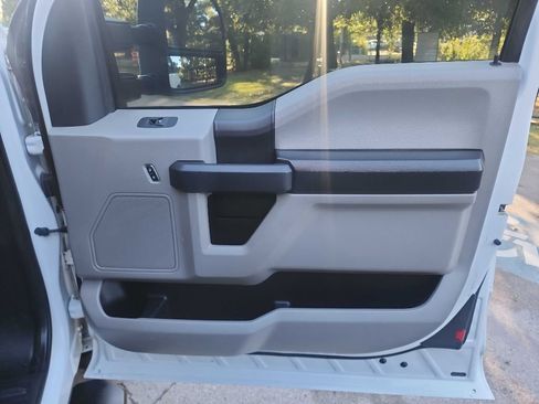 Used 2017 Ford F350 XL w/ Power Equipment Group AWD/4WD image 38