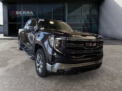 Used 2024 GMC Sierra 1500 SLT w/ SLT Premium Plus Package AWD/4WD image 5