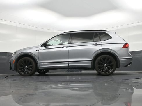 Used 2021 Volkswagen Tiguan SE R-Line FWD image 24