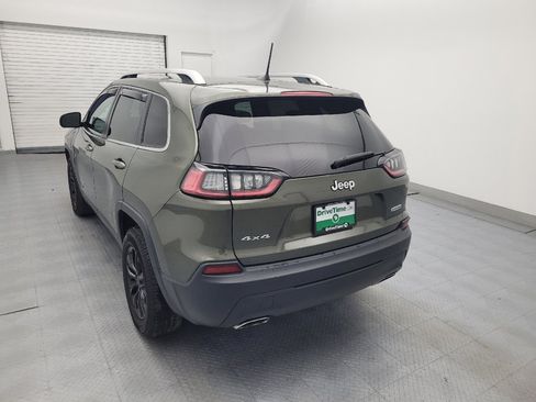 Used 2019 Jeep Cherokee Latitude Plus w/ Cold Weather Group AWD/4WD image 6