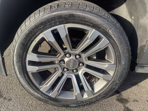 Used 2019 GMC Yukon XL Denali w/ Denali Ultimate Package image 8