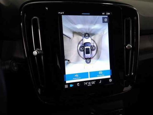 Certified 2023 Volvo XC40 Recharge Ultimate w/ Protection Package Premier image 31