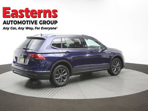 Used 2022 Volkswagen Tiguan SE w/ Panoramic Sunroof Package AWD/4WD image 42