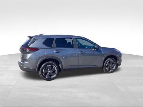 Used 2024 Nissan Rogue SV AWD/4WD image 6