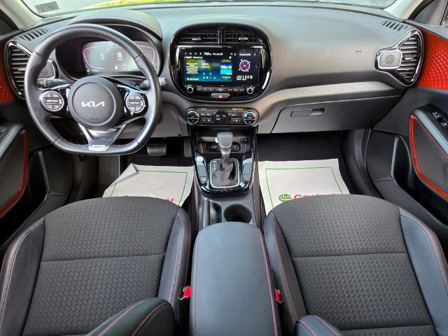 Used 2024 Kia Soul GT-Line FWD image 16
