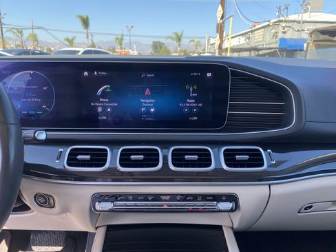 Used 2020 Mercedes-Benz GLS 450 4MATIC image 15