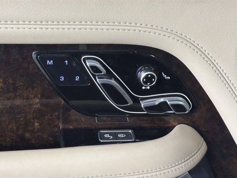 Used 2020 Land Rover Range Rover HSE AWD/4WD image 24