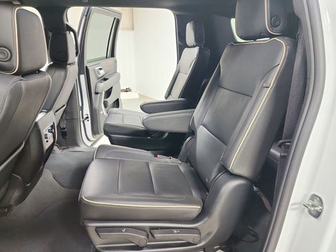 Used 2023 Chevrolet Suburban Premier image 35