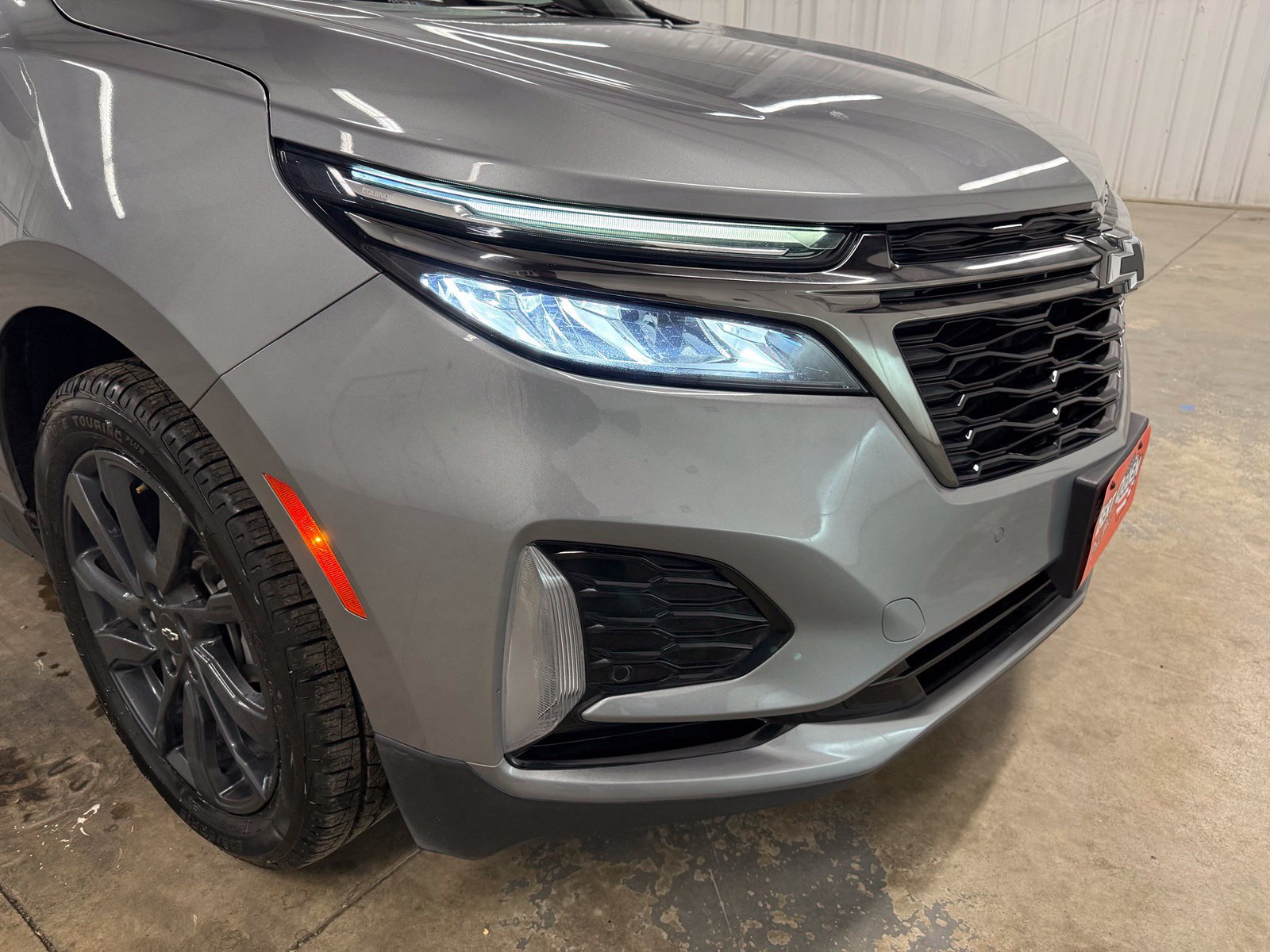 Used 2023 Chevrolet Equinox RS w/ LPO, Floor Liner Package FWD image 4
