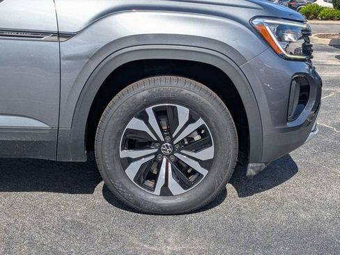 Used 2024 Volkswagen Atlas Cross Sport SE FWD image 10