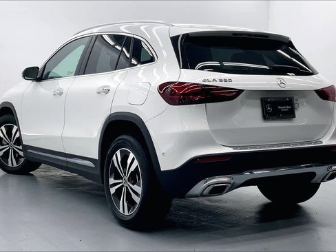 Used 2026 Mercedes-Benz GLA 250 image 2